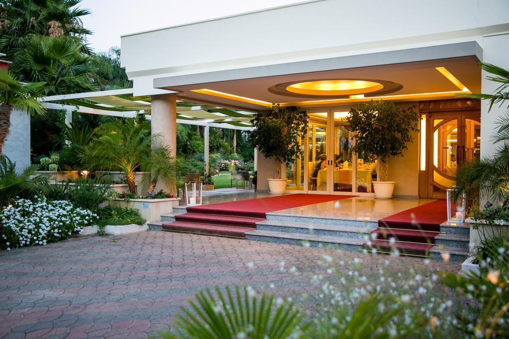 Hotel Ares Pontinia المظهر الخارجي الصورة
