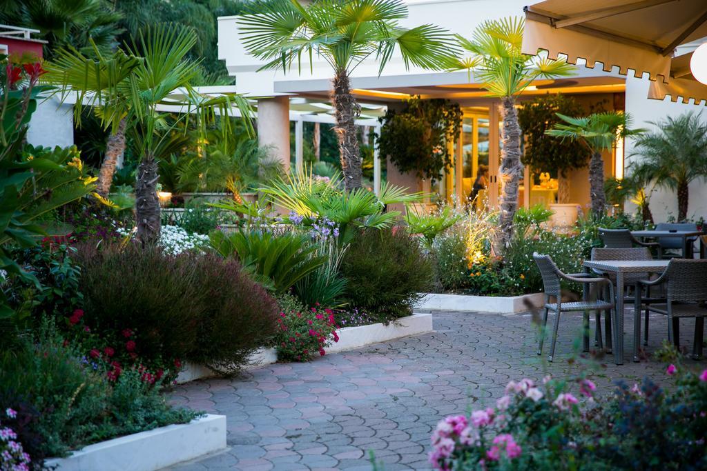 Hotel Ares Pontinia المظهر الخارجي الصورة
